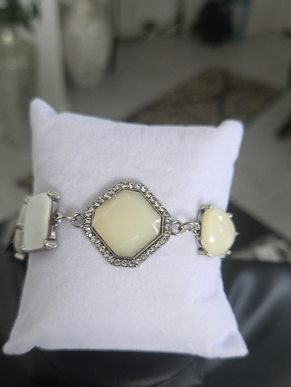 Paparazzi Grounding Glamour White Bracelet NWT
